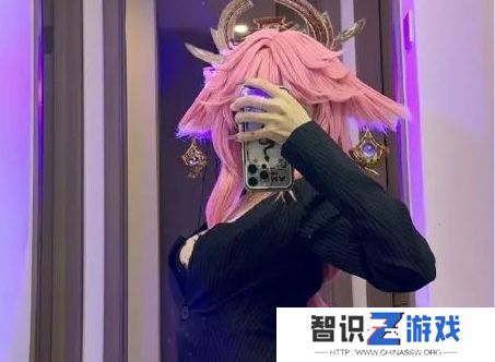 博主晒Coser女友合照，称自己万分后悔，身体一天不如一天，网友却笑了