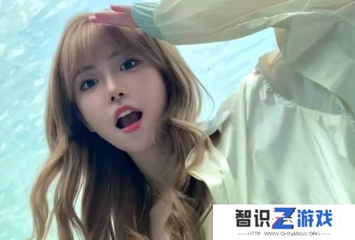 LPL乐言夸赞周淑怡漂亮，Rita也很美丽，但最喜欢余霜，只因她才艺最多