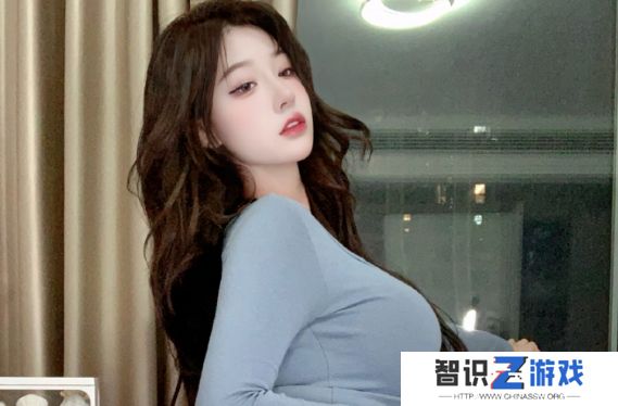 美女Coser被曝是福利姬，直播否认网友质疑，称只是年少无知拍过几组**