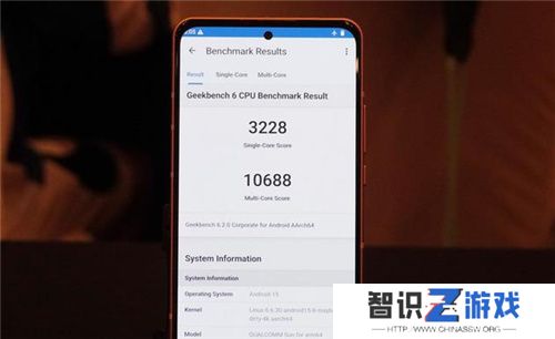 大型手游“帧数拉满” 骁龙8至尊版游戏表现强悍