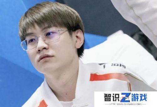 电竞选手Meiko官宣恋爱，对象竟然还是美女网红，颜值超高，神似赵露思