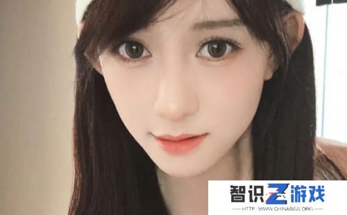 LOL一姐要求女主播跳舞，不料遭对方反呛，称就算是一姐也要刷礼物再跳