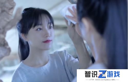 李子柒时隔三年回归，从探索者到领路人，连更2条视频再登顶流，太赞了