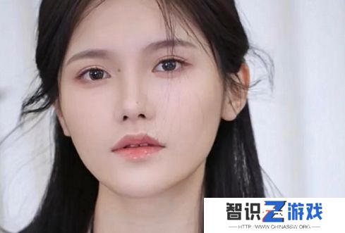 小杨嫂已退出三只羊公司，疑与小杨哥婚变，岳父回应：一生很短照顾好自己