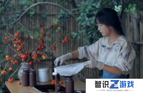 李子柒时隔三年回归，从探索者到领路人，连更2条视频再登顶流，太赞了