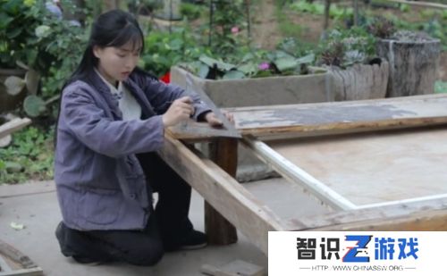 李子柒时隔三年回归，从探索者到领路人，连更2条视频再登顶流，太赞了