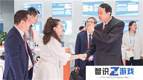 创新驱动新飞跃，螃蟹游戏服务网精彩亮相第三届数贸会