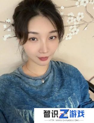 主播女流受邀回清华演讲，讲述其事业转型史，称选对职业非常重要