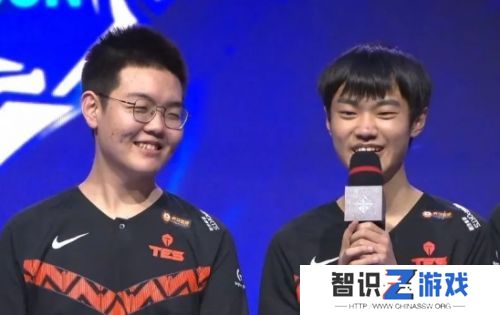 Faker直播复盘世界赛，369成最大倒霉蛋，过往言论引不满，运营背大锅