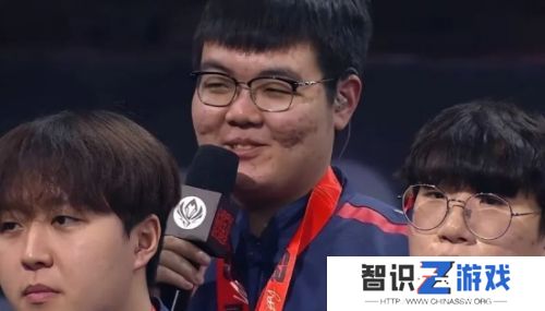 Faker直播复盘世界赛，369成最大倒霉蛋，过往言论引不满，运营背大锅