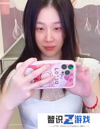 DOTA女主播直播间泪崩哭诉，称目前非常迷茫，直言DOTA没热度打算转型