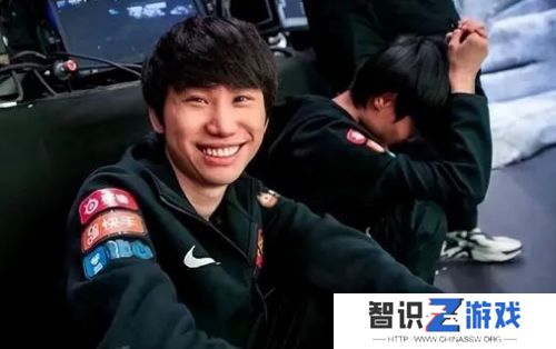 Doinb复出彻底无望，老头杯0:3耻辱出局，直言以后不想再玩LOL了