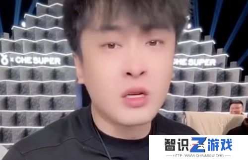 辛巴直播自曝患病，需要靠吸氧来缓解，被告诫身体状况堪忧
