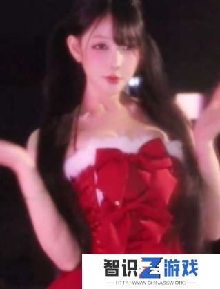 米娜穿圣诞套装跳舞，现场讲述自己被绿过往，网友：你不绿别人就好
