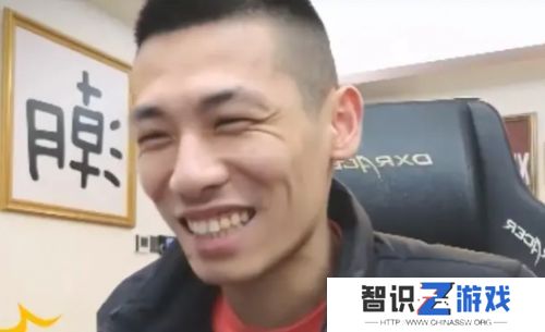 出国能赚年薪百万？旭旭宝宝紧急直播提醒，告诫水友千万别上当