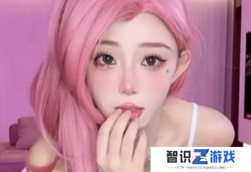 美女主播深夜“大摇摆”，紫色包臀裙韵味十足，网友吐槽：依旧无感