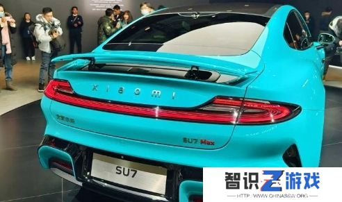 小米SU7提车一月坠崖报废，车内人员平安无事，雷军又一次封神