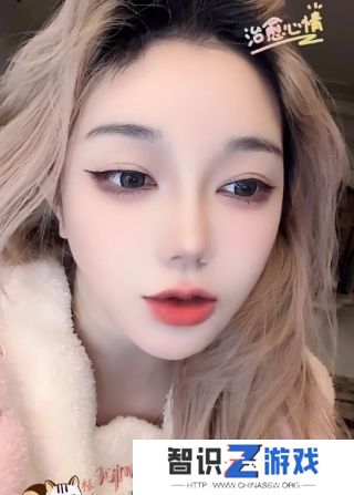 刘飞儿直播遭“翻车”，美颜意外关闭秒变大妈，网友：另一个乔碧萝