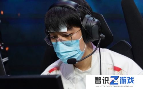 iG站队迎好消息，曾被万人怒喷，如今带病领队夺冠，喜获FMVP荣誉