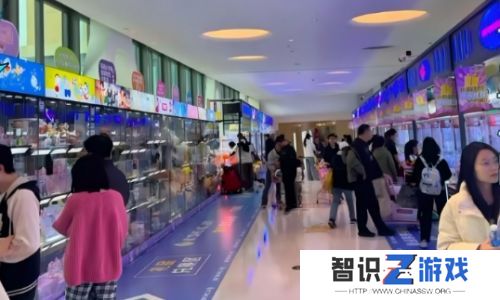 狗头萝莉当潮玩店老板，有多名金主投资开店，网友：也是越来越好了