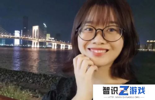 雷军亲自下场挖人，竟开出千万年薪，95后AI天才少女一夜爆火