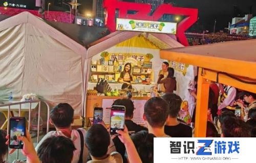 狗头萝莉更换卖饼地点，称要坐11个小时硬座，网友：高铁不坐卖惨