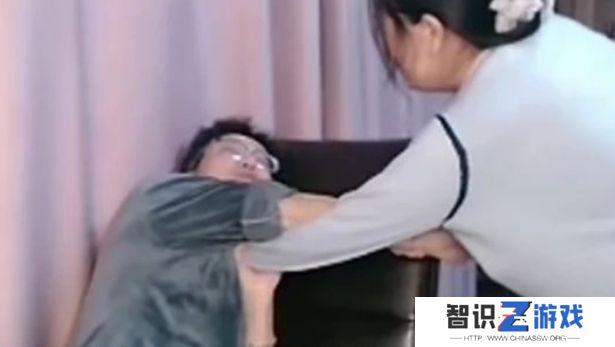 网红“逆战哥”，靠带娃打游戏火出圈，没成想反而让儿子爱上学习