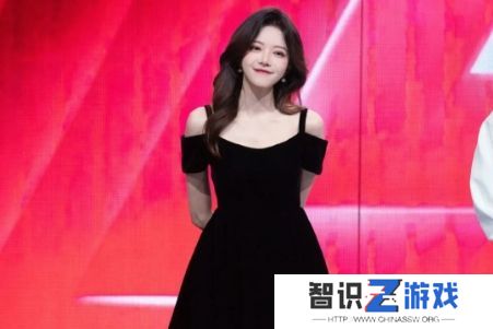 骆歆与前男友手牵手参加综艺，举止亲密，后台互动频繁，疑似复合