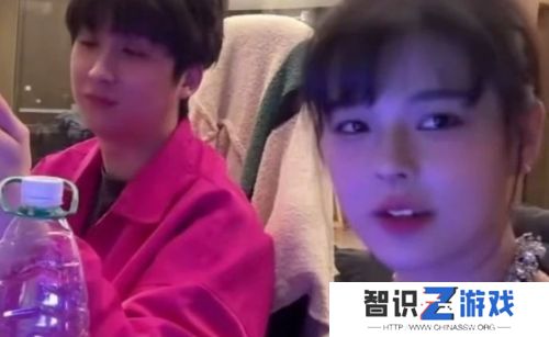 沫子深夜开直播，被粉丝问怎么看上现任男友，直言：因为那晚得负责
