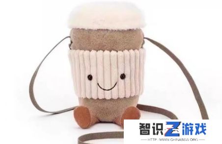 霸王茶姬新周边引争议，被指抄袭某玩偶品牌，网友：相似度高达90%