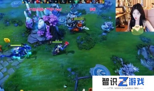 呆妹儿直播打游戏无故被封，当场气上头怒骂超管，网友：穿个外套吧